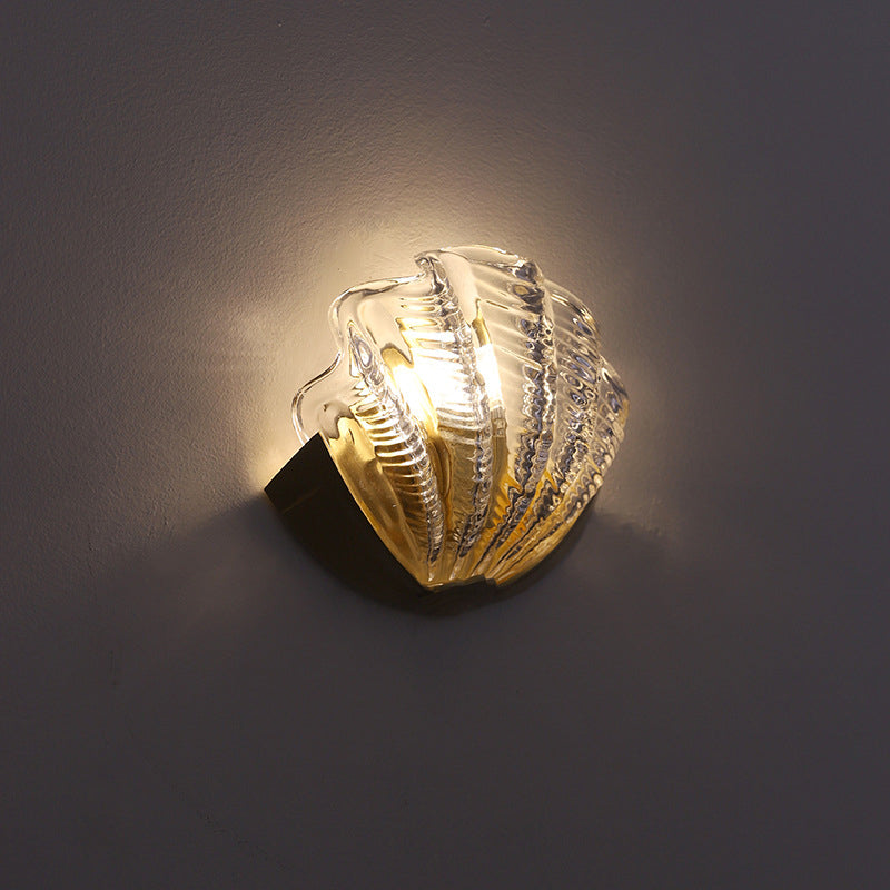 Kirielle Art Deco Brass Wall Sconce with Shell-Shaped Glass Shade for Bedroom
