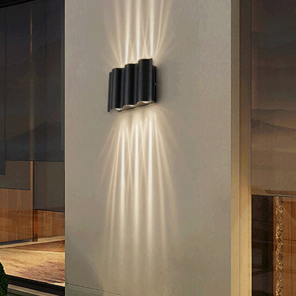 Ravielle Weatherproof Wave Aluminum LED Outdoor Wall Light for Patio and Entryway