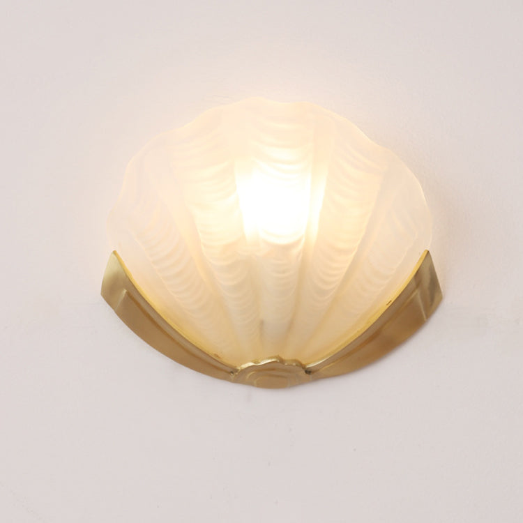 Kirielle Art Deco Brass Wall Sconce with Shell-Shaped Glass Shade for Bedroom