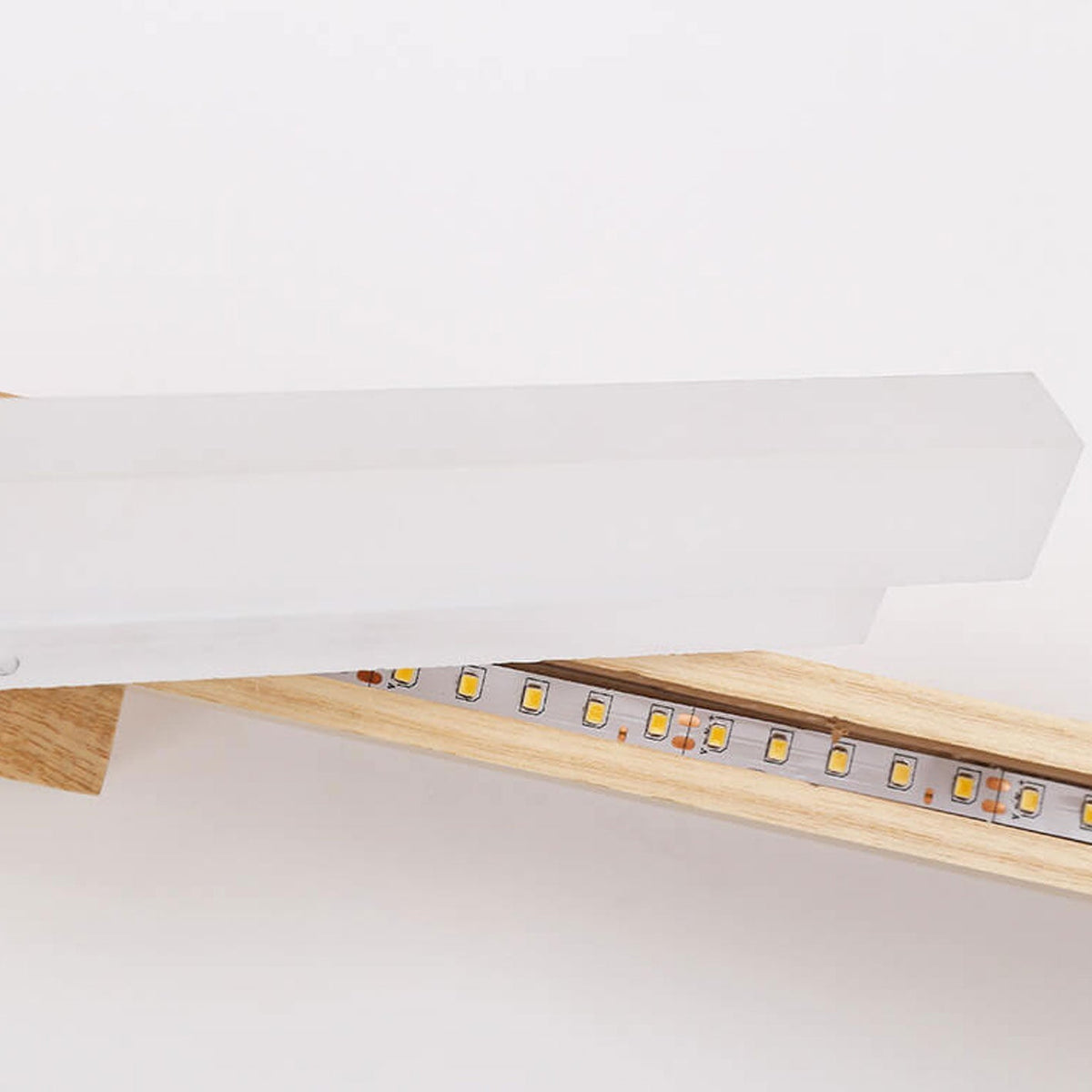 Miravance Vanity Light