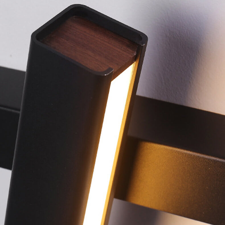 Quintaine Wall Sconce