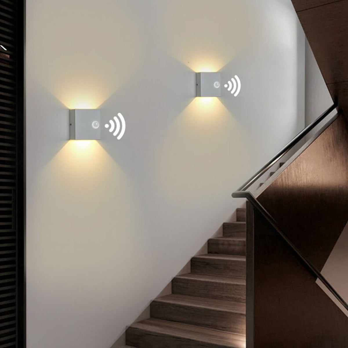 Grenadine Wall Light