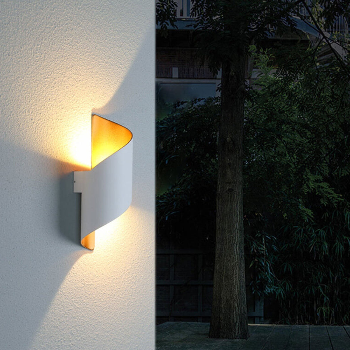 Undine Weatherproof Die-Cast Aluminum LED Outdoor Wall Light for Entryway and Patio