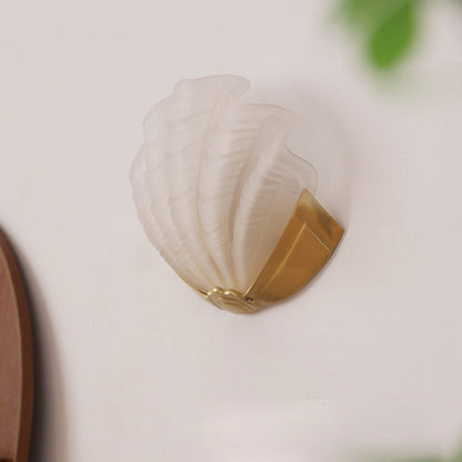 Kirielle Art Deco Brass Wall Sconce with Shell-Shaped Glass Shade for Bedroom