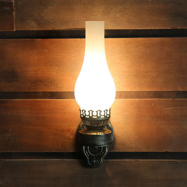 Briolette Retro Bronze Metal Glass Wall Sconce Kerosene-Style for Entryway Ambiance