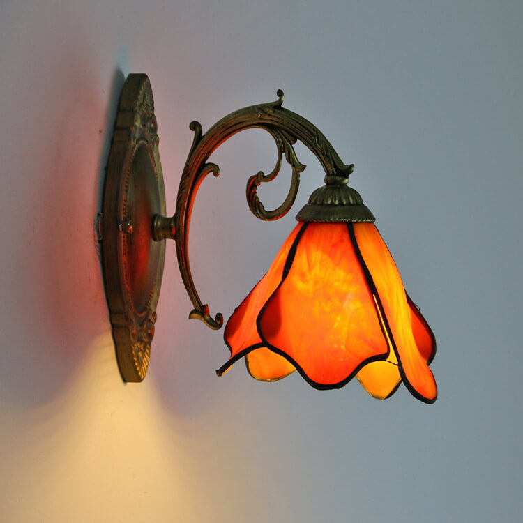 Gildamere Vintage Tiffany Stained Glass Iron Wall Sconce for Hallway Accent Lighting
