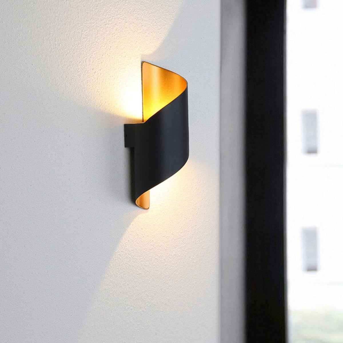 Undine Weatherproof Die-Cast Aluminum LED Outdoor Wall Light for Entryway and Patio