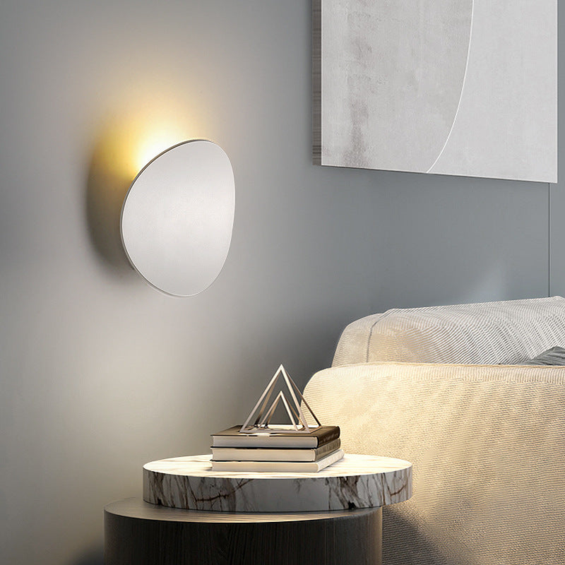 Alarielle Minimalist Curved Aluminum LED Wall Sconce for Hallway and Stairwell Lighting