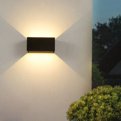 Blakeney Wall Light