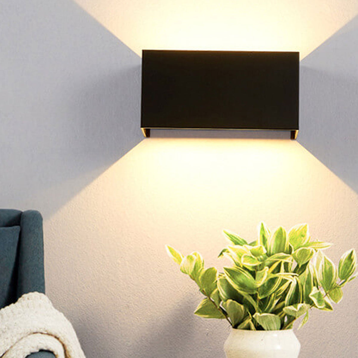 Blakeney Wall Light