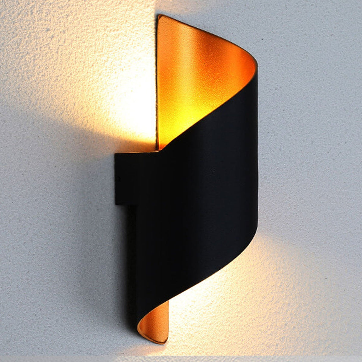 Undine Weatherproof Die-Cast Aluminum LED Outdoor Wall Light for Entryway and Patio