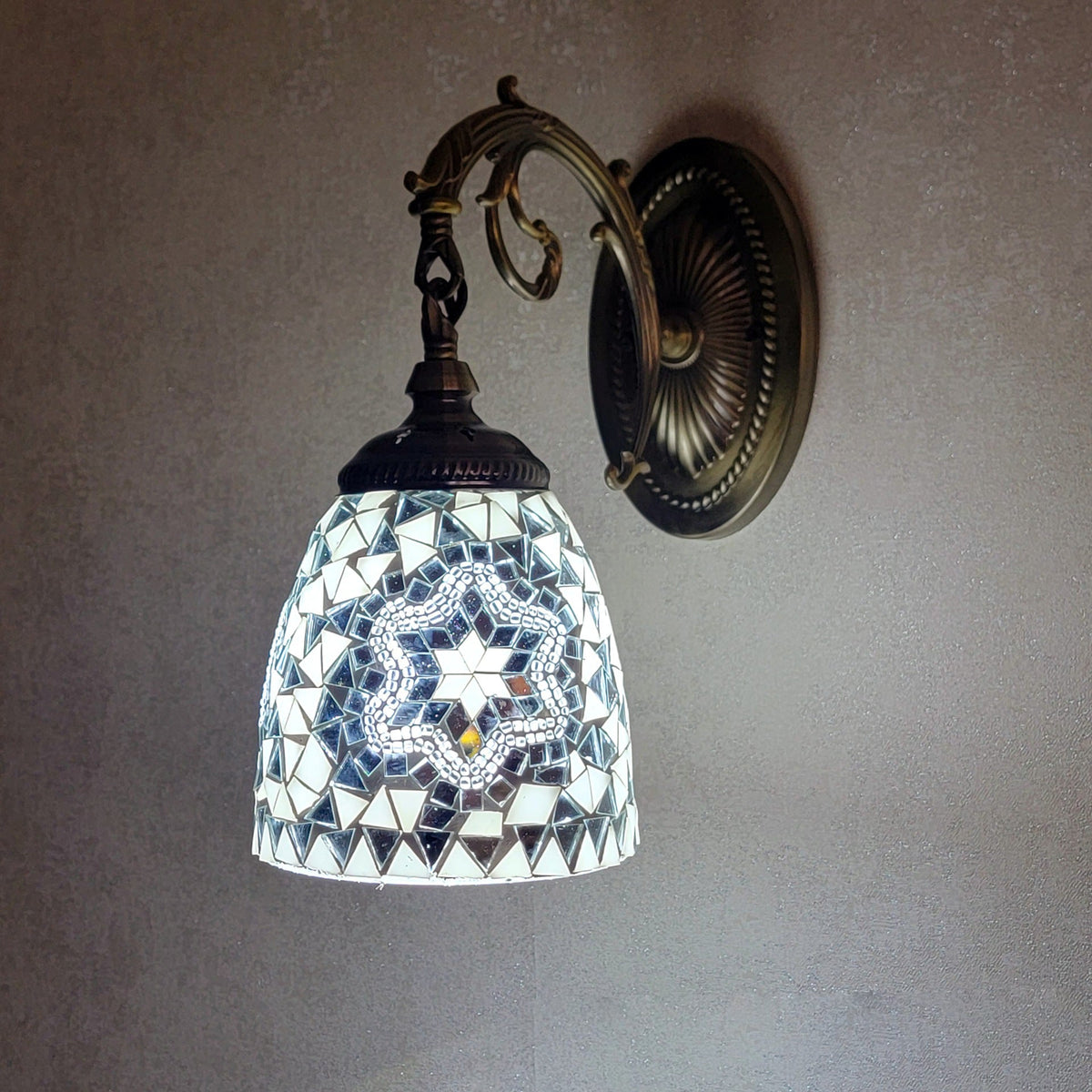 Jourdaine Tiffany-Style Iron Dome Wall Sconce with Stained Glass Shade for Bedroom