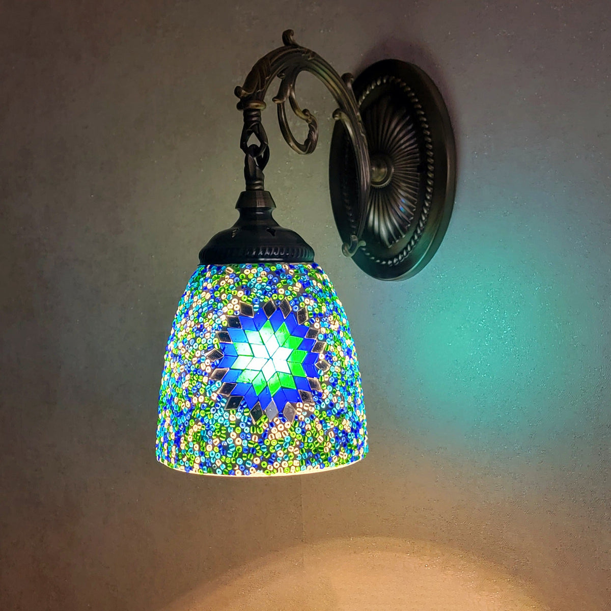 Jourdaine Tiffany-Style Iron Dome Wall Sconce with Stained Glass Shade for Bedroom
