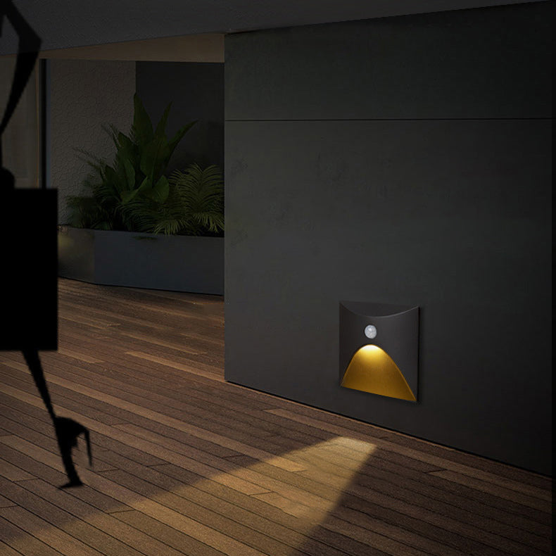 Ivanelle Wall Sconce