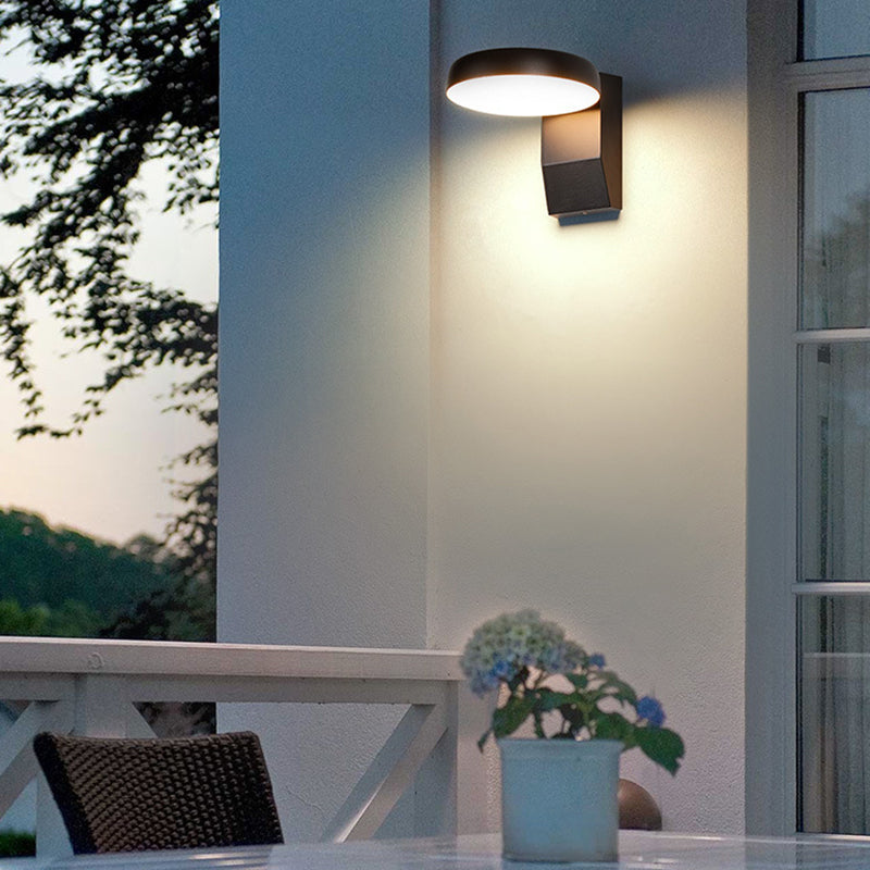Thornbury Wall Light