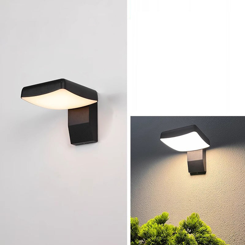 Thornbury Wall Light