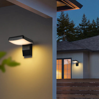 Thornbury Wall Light