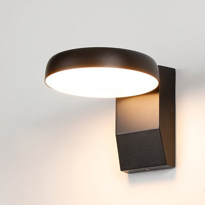 Thornbury Wall Light