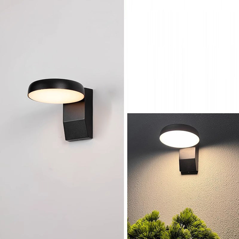 Thornbury Wall Light