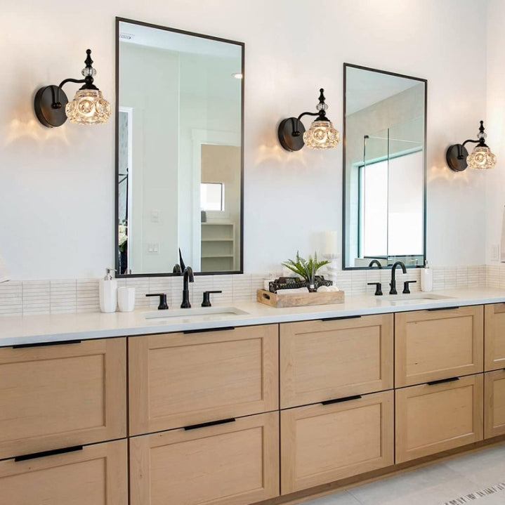 Uzanne Vanity Light