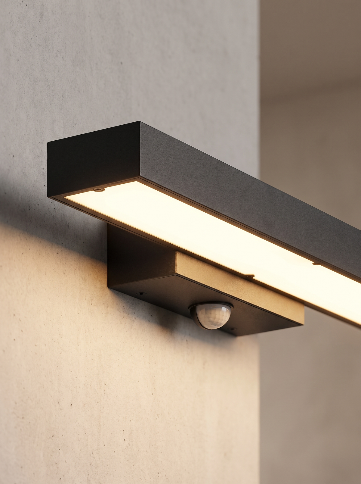 Nyverra wall sconce close up, The Cool Warm Glow