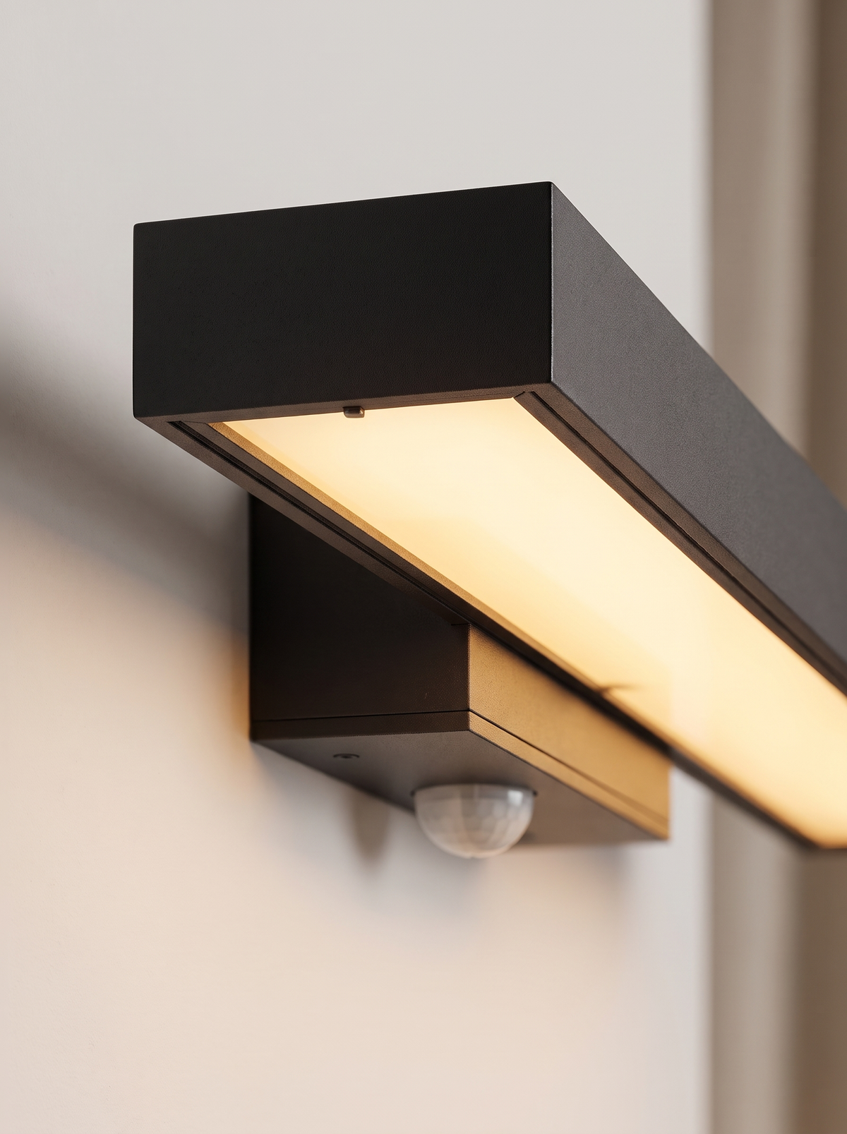Nyverra wall sconce close up, An Object of Intent