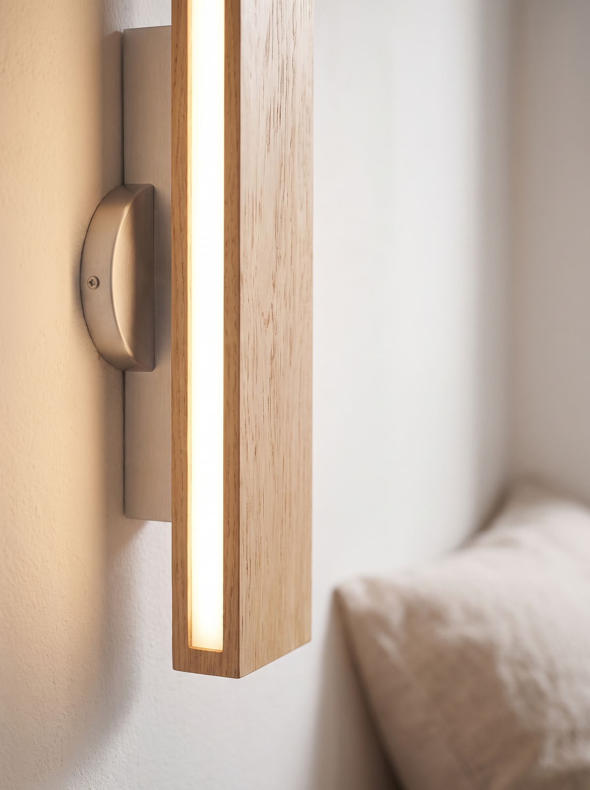 Ravenelle wall sconce close up, Grain, Uninterrupted
