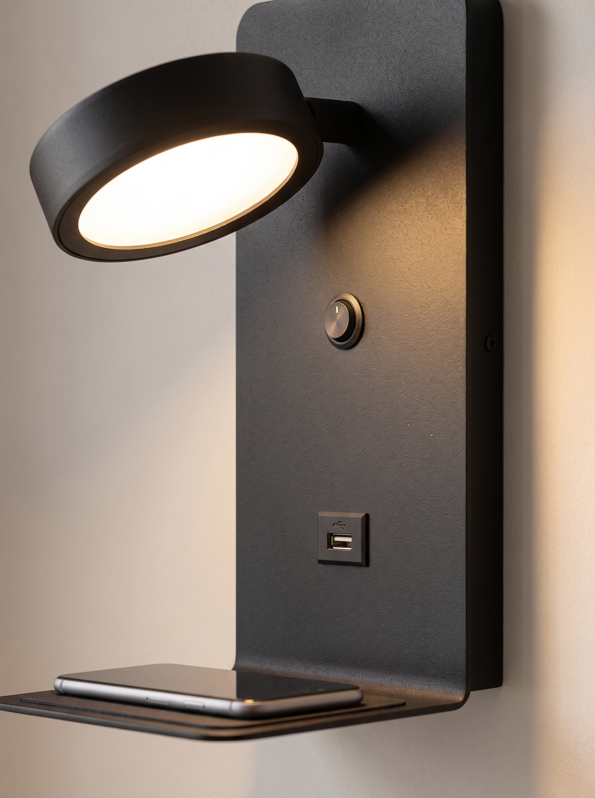 Juverna wall sconce close up, Sculpted in Iron