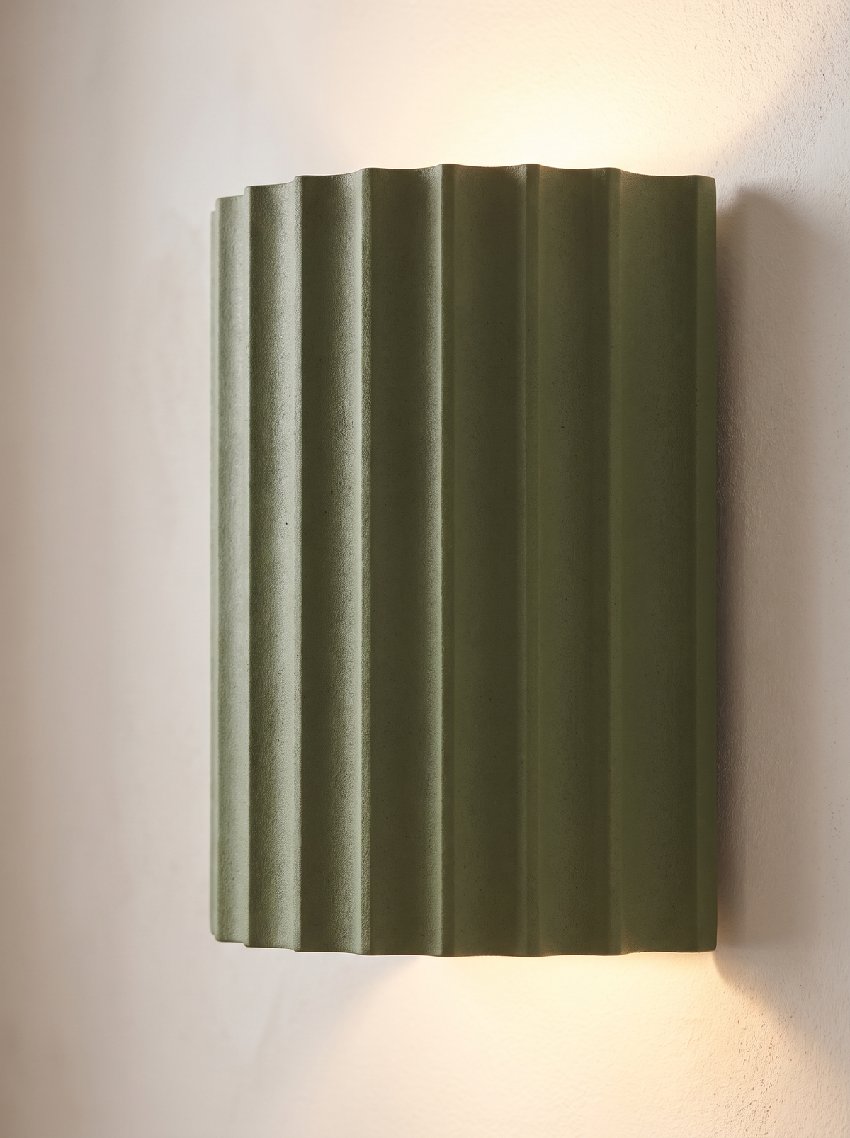 Quilliane wall sconce close up, Sculpted in Cast Resin