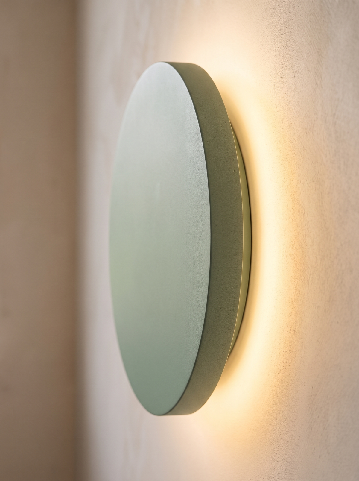 Tivorelle wall sconce close up, Sculpted in Iron