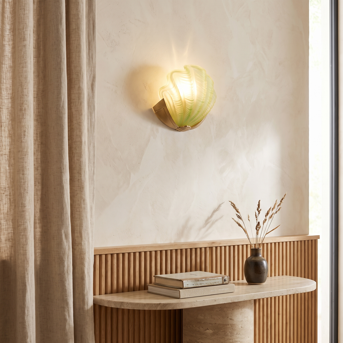 Kirielle Art Deco Brass Wall Sconce with Shell-Shaped Glass Shade for Bedroom