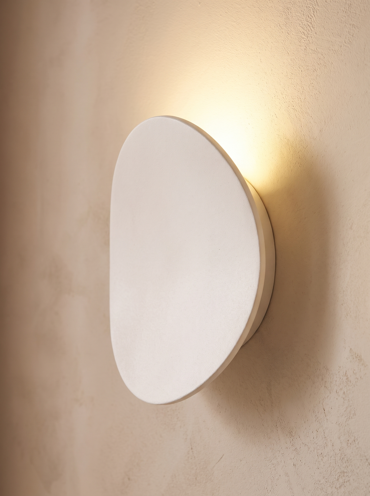 Alarielle wall sconce close up, Presence, Even Unlit