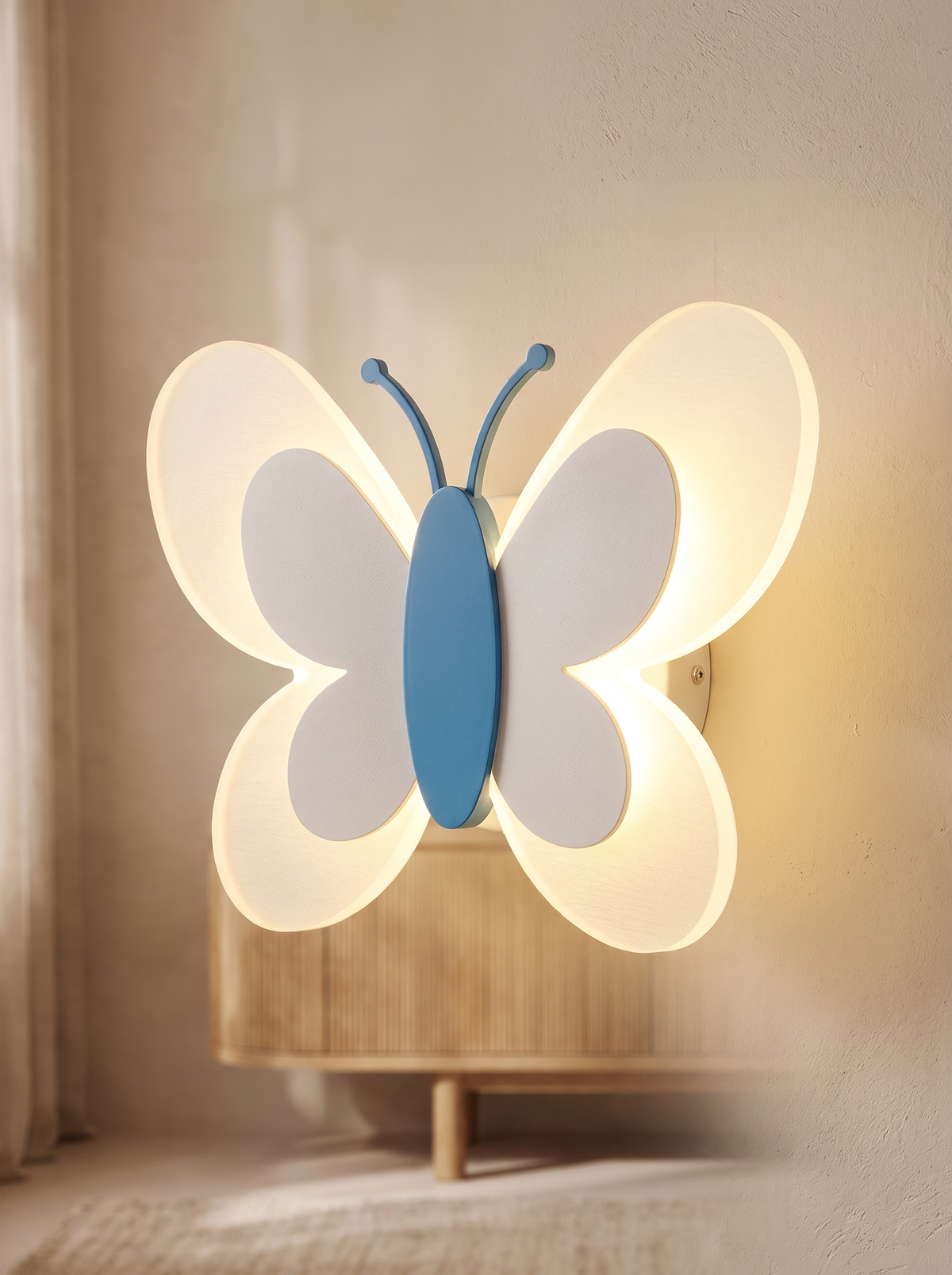 Havenlyn wall sconce close up, Frame the Room