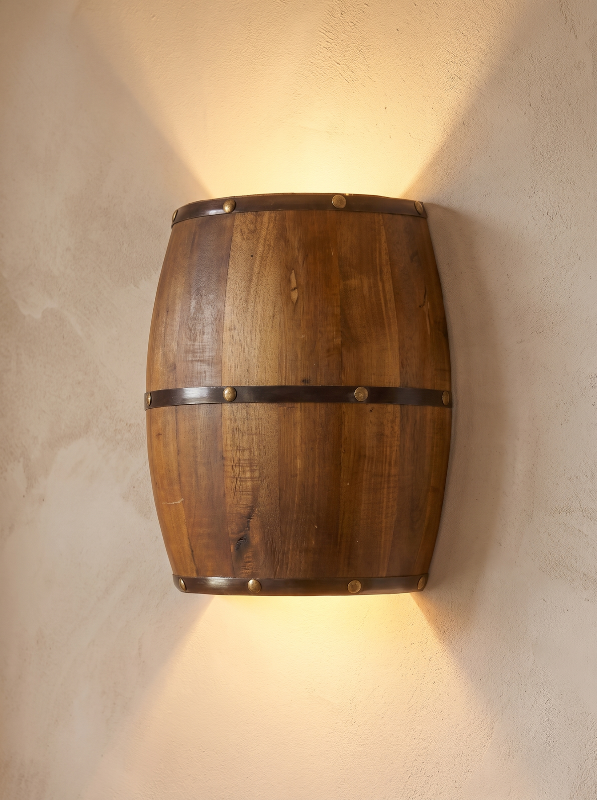 Faubourg wall sconce close up, Frame the Room