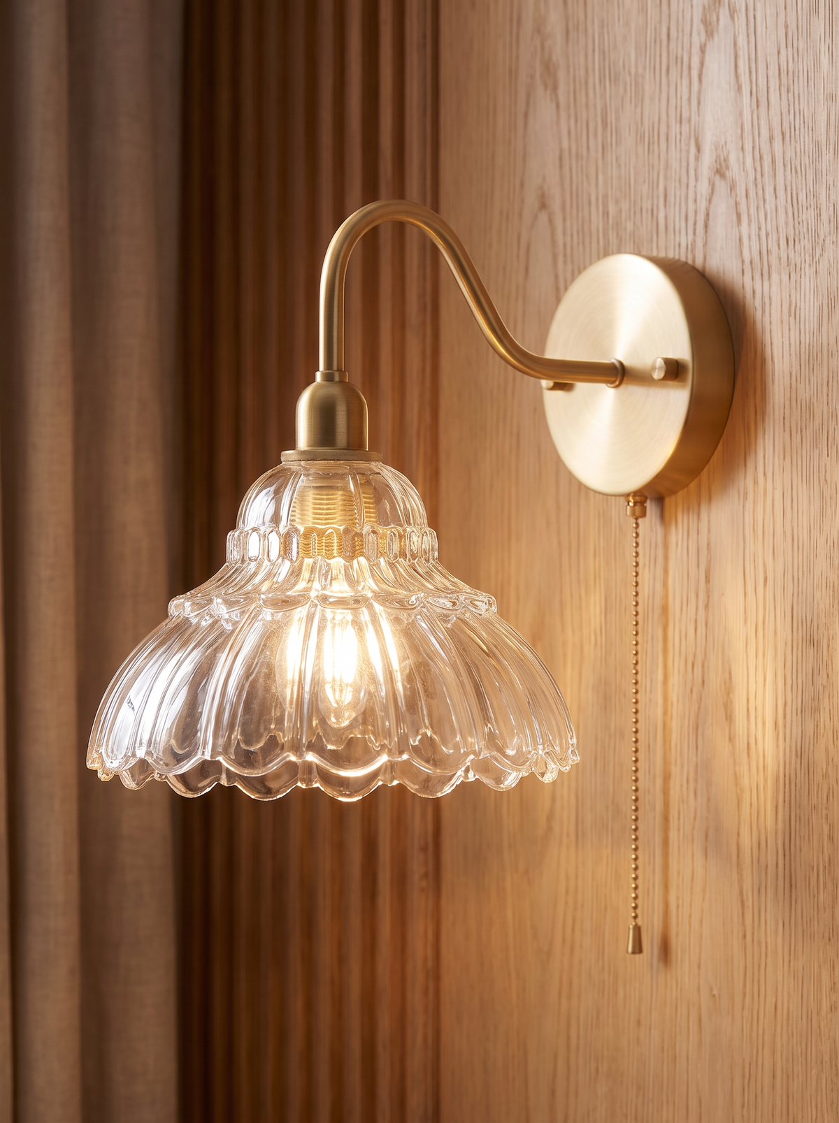 Saphirelle wall sconce close up, The Cool Warm Glow