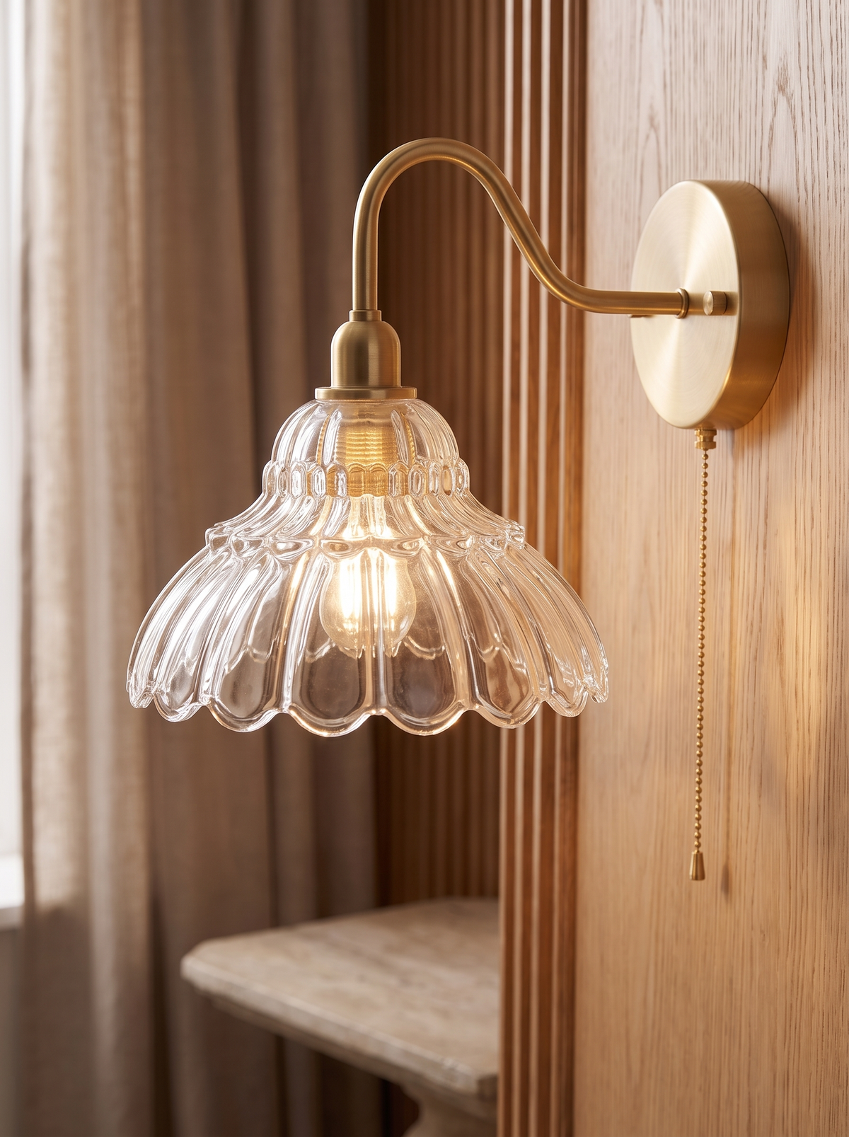 Saphirelle wall sconce close up, Frame the Room