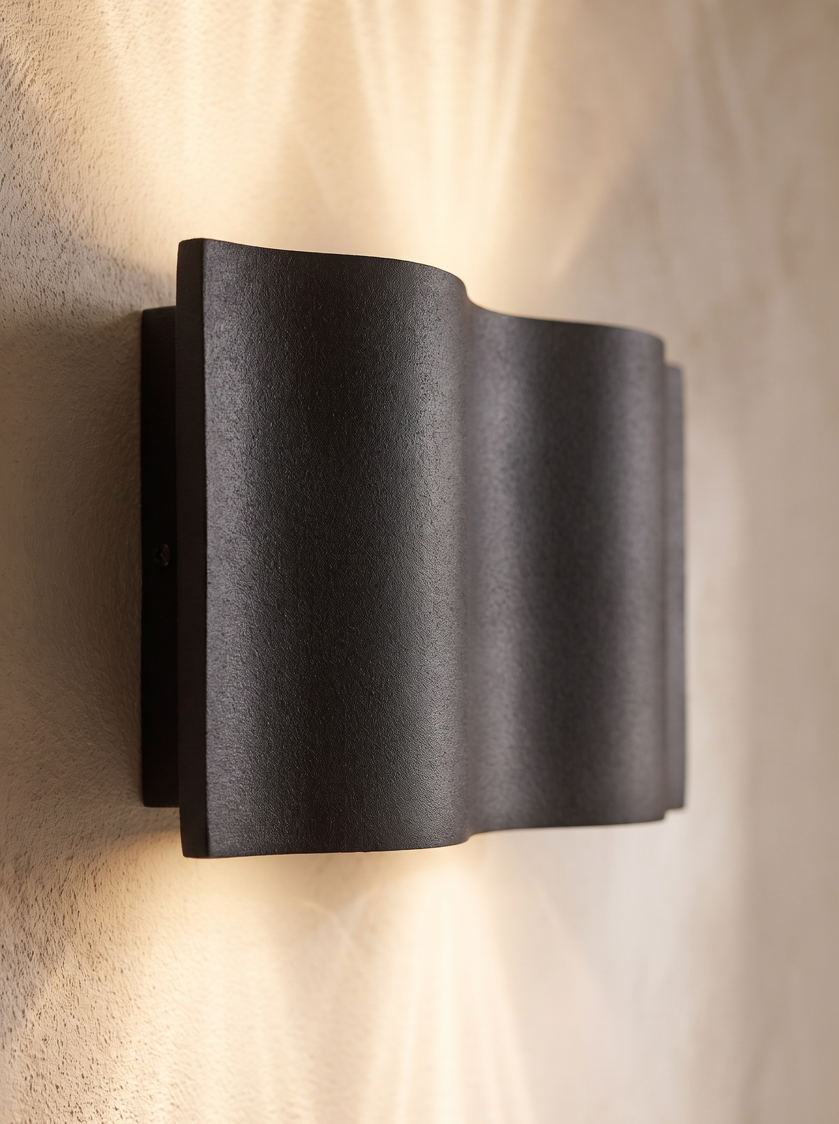 Ravielle wall sconce close up, Light That Keeps Time