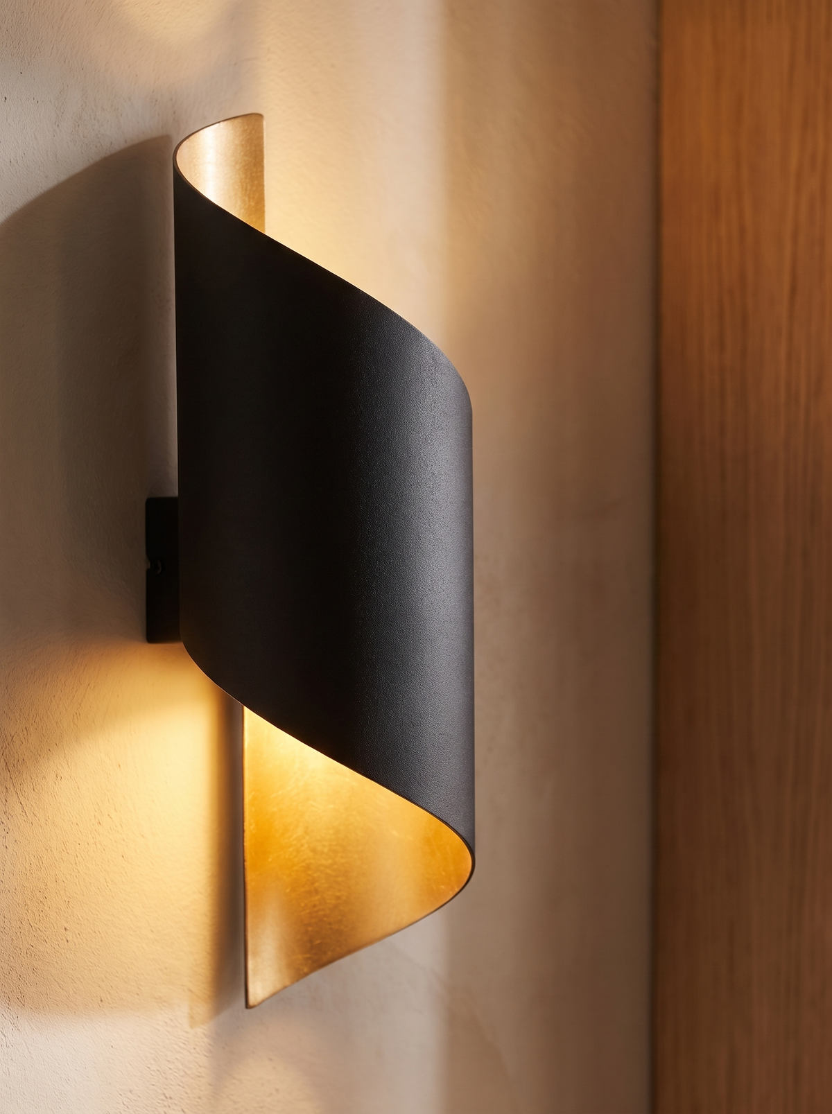 Undine wall sconce close up, Decades of Evenings