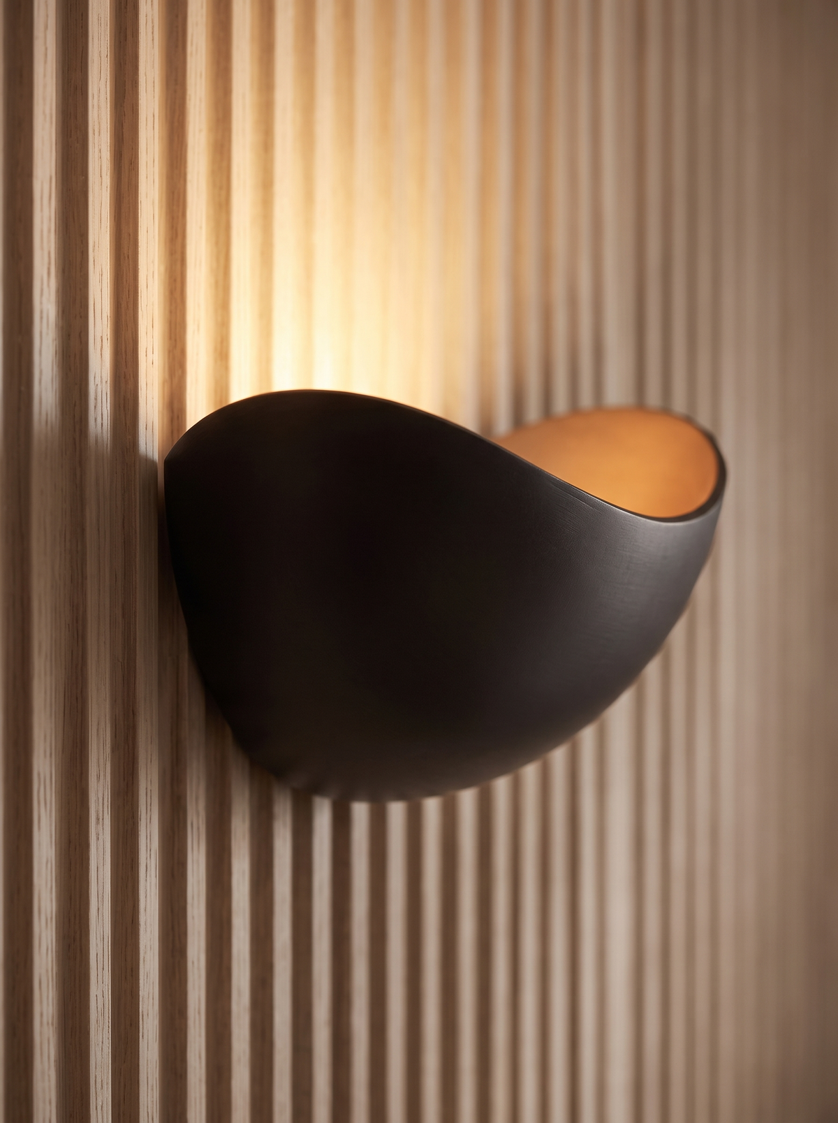 Zorielle wall sconce close up, Frame the Room