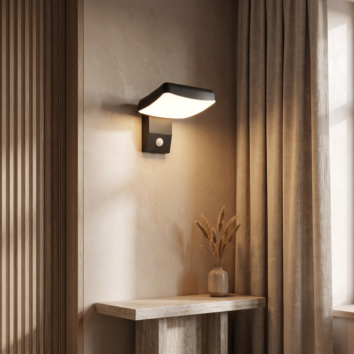 Thornbury Wall Light