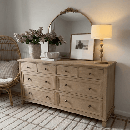 Montrave Classic Fabric and Wood Table Lamp Traditional Design for Bedroom Nightstands