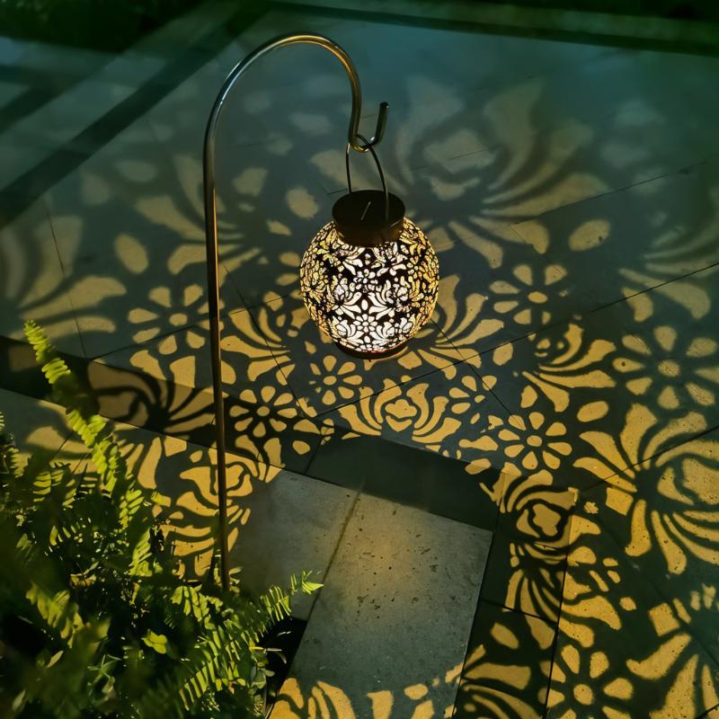 Lucerna Traditional Metal LED Garden Light Weatherproof Patio Pathway Lantern